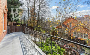 Дом 472м², 4-этажный, участок 8 сот.  