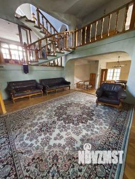 Коттедж 600м², 3-этажный, участок 30 сот.  