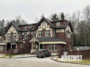 Коттедж 350м&sup2;, 3-этажный, участок 10 сот.  