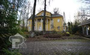 Дом 699м², 3-этажный, участок 15 сот.  