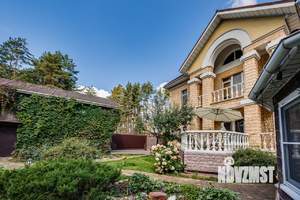 Дом 350м², 3-этажный, участок 13 сот.  