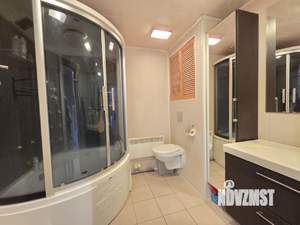 Дом 100м&sup2;, 2-этажный, участок 5 сот.  