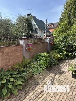 Дом 400м², 2-этажный, участок 8 сот.  