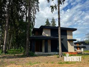 Дом 225м&sup2;, 2-этажный, участок 9 сот.  