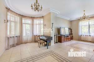 Дом 600м², 3-этажный, участок 24 сот.  