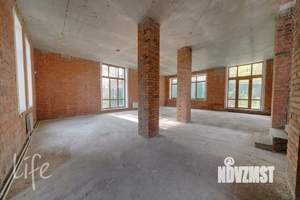 Дом 259м², 2-этажный, участок 11 сот.  