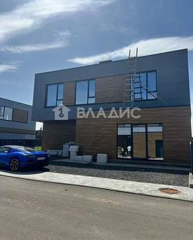 Дом 320м², 2-этажный, участок 18 сот.  