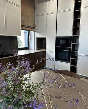 Дом 196м&sup2;, 2-этажный, участок 6 сот.  