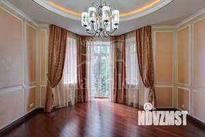 Дом 700м², 3-этажный, участок 36 сот.  