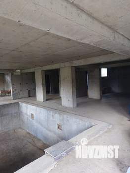 Дом 600м², 4-этажный, участок 10 сот.  