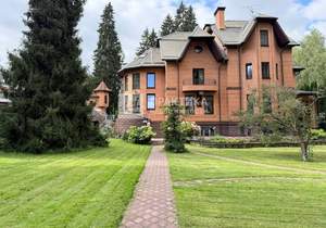 Дом 604м&sup2;, 4-этажный, участок 47 сот.  