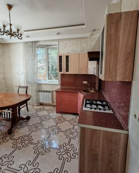 Дом 310м², 3-этажный, участок 5 сот.  