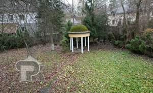 Дом 699м², 3-этажный, участок 15 сот.  