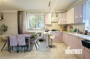 Дом 336м², 3-этажный, участок 15 сот.  