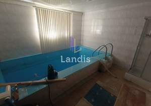 Дом 370м², 2-этажный, участок 15 сот.  