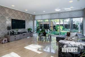 Дом 565м², 2-этажный, участок 24 сот.  