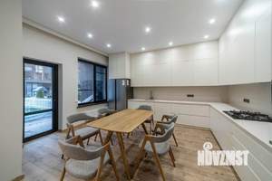 Таунхаус 166м&sup2;, 3-этажный, участок 2 сот.  