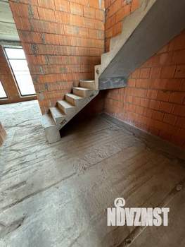 Коттедж 200м², 2-этажный, участок 7 сот.  