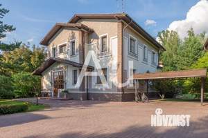 Дом 269м², 2-этажный, участок 20 сот.  