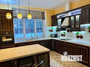 Таунхаус 225м², 3-этажный, участок 11 сот.  