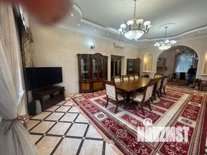 Дом 555м², 3-этажный, участок 15 сот.  