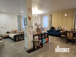 Дом 176м&sup2;, 2-этажный, участок 6 сот.  