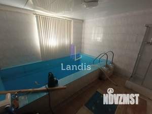 Дом 370м², 2-этажный, участок 15 сот.  