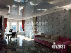 Дом 220м², 2-этажный, участок 7 сот.  