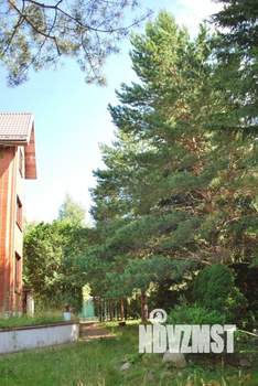 Коттедж 770м², 3-этажный, участок 19 сот.  