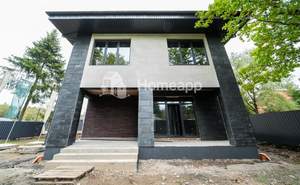 Дом 225м², 2-этажный, участок 6 сот.  