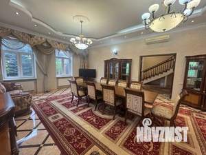 Дом 555м², 3-этажный, участок 15 сот.  