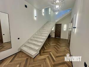 Коттедж 264м², 2-этажный, участок 15 сот.  