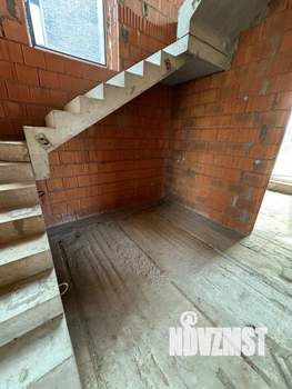 Коттедж 200м², 2-этажный, участок 6 сот.  