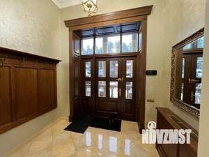 Коттедж 1256м&sup2;, 3-этажный, участок 70 сот.  