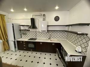 Коттедж 200м², 3-этажный, участок 3 сот.  