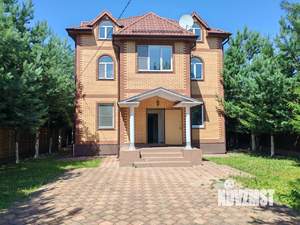 Коттедж 310м², 3-этажный, участок 5 сот.  