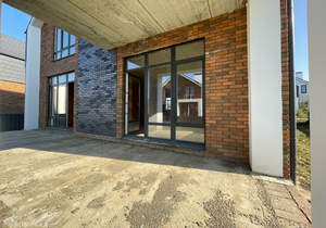 Дом 234м², 2-этажный, участок 6 сот.  