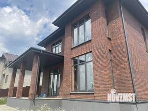 Дом 220м², 2-этажный, участок 6 сот.  