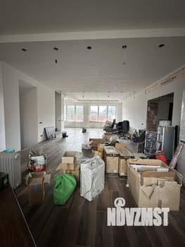 Дом 809м&sup2;, 4-этажный, участок 15 сот.  