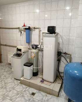 Дом 451м&sup2;, 3-этажный, участок 28 сот.  