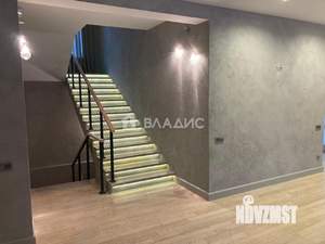 Дом 400м², 2-этажный, участок 10 сот.  