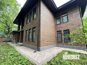 Дом 450м², 2-этажный, участок 15 сот.  