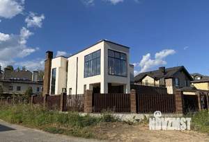 Дом 728м², 3-этажный, участок 9 сот.  