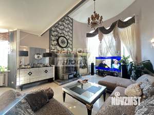 Дом 253м², 3-этажный, участок 15 сот.  