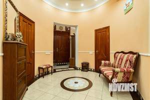 Дом 815м², 3-этажный, участок 13 сот.  