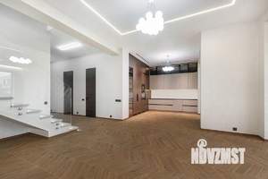 Дом 434м², 2-этажный, участок 11 сот.  