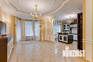 Дом 700м², 3-этажный, участок 36 сот.  