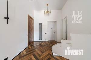 Дом 264м², 2-этажный, участок 15 сот.  