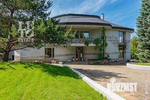 Дом 993м², 4-этажный, участок 60 сот.  