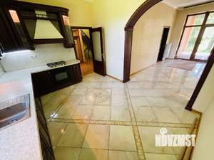 Дом 226м², 3-этажный, участок 20 сот.  
